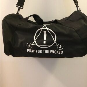 PANIC at the disco pray for the wicked tour duffle bag VIP New